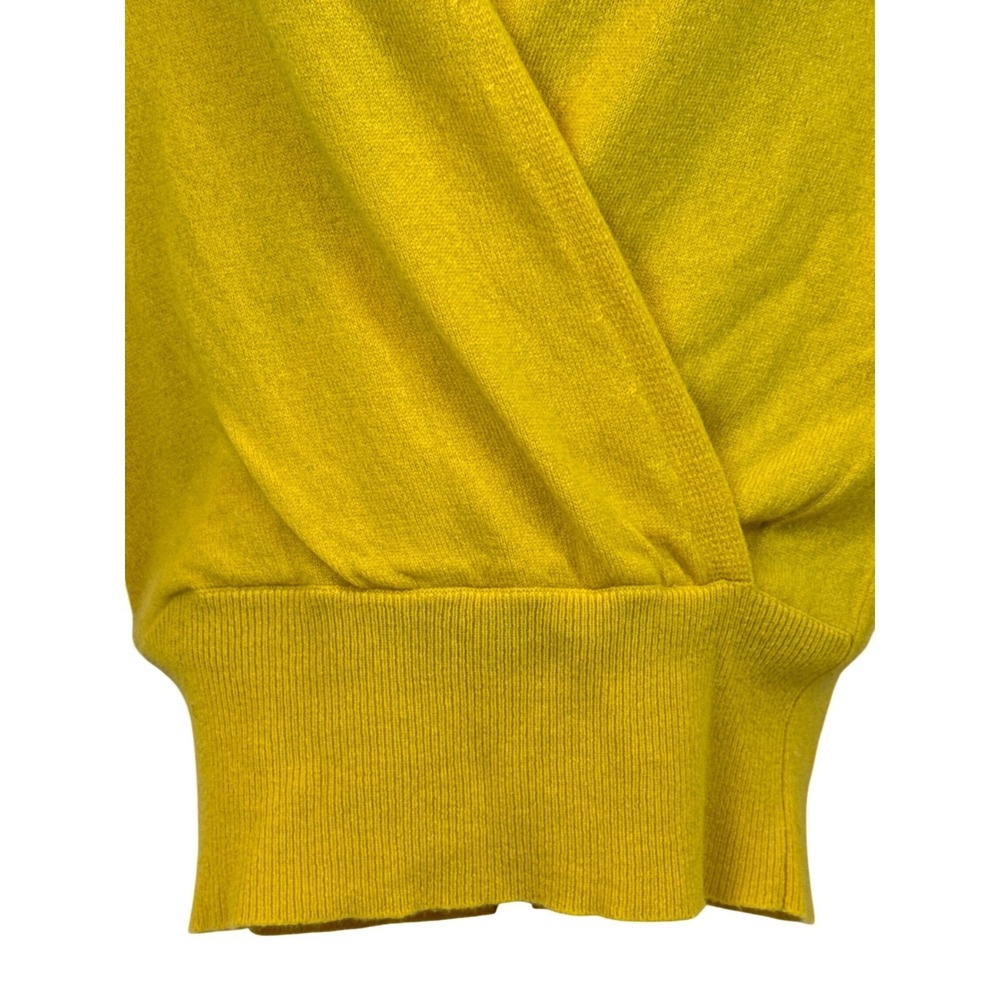 Neiman Marcus Cashmere Sweater Womens Medium Yellow Surplice Wrap V-Neck Knit - Picture 3 of 9